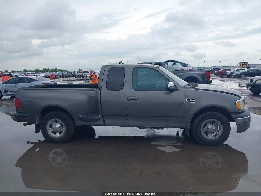 1FTRX07W02KA18812 2002 FORD F-150 photo no. 12