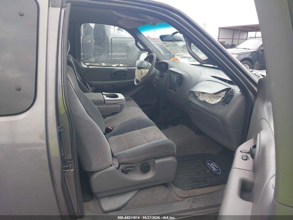 1FTRX07W02KA18812 2002 FORD F-150 photo no. 5