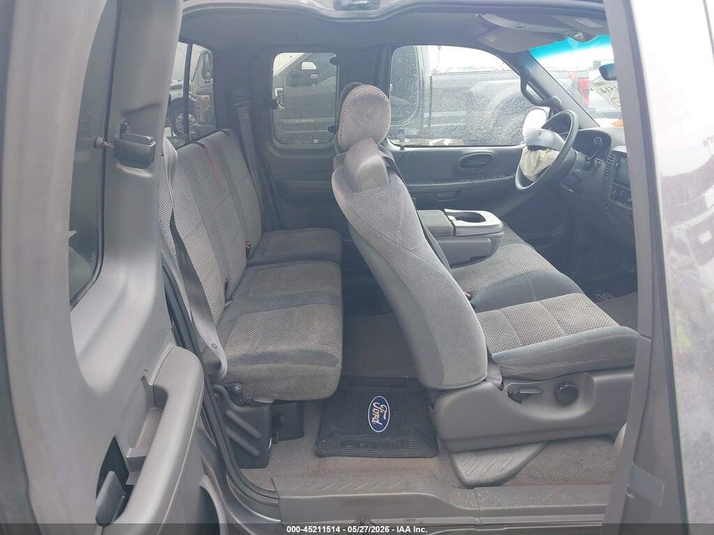 1FTRX07W02KA18812 2002 FORD F-150 photo no. 8