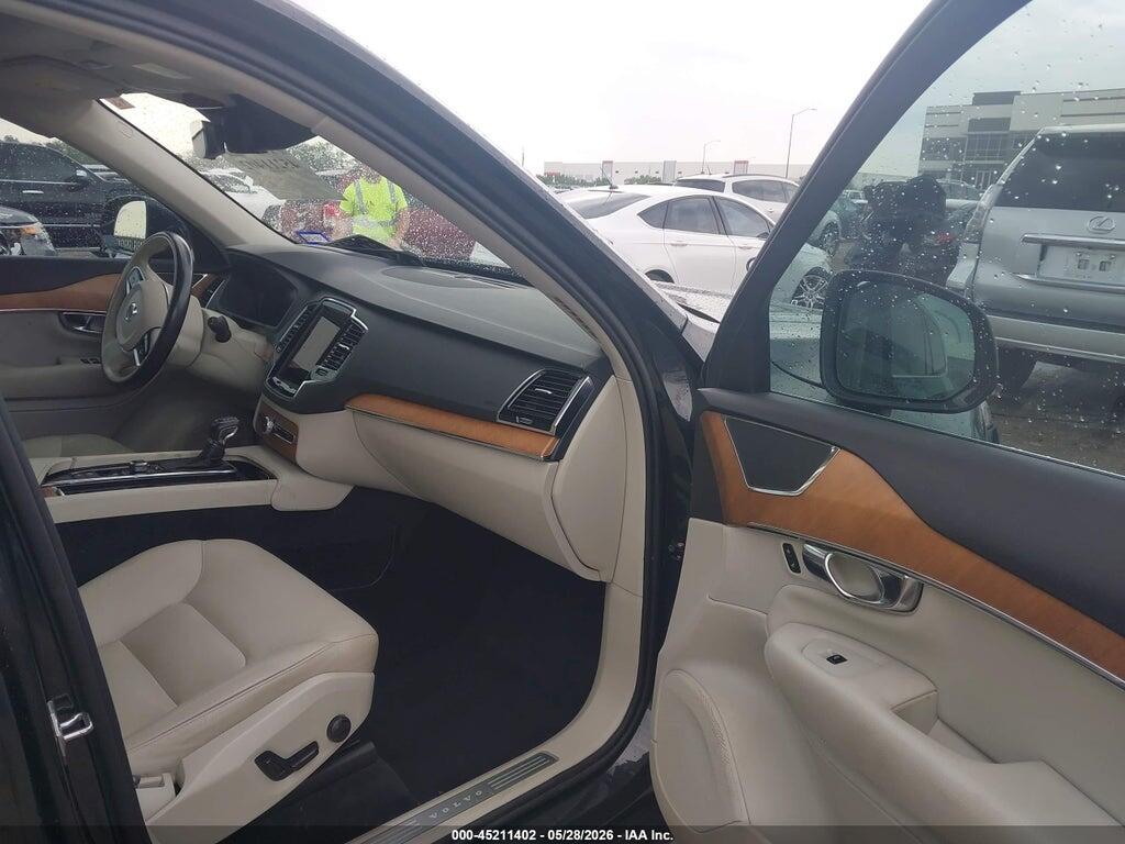 YV4A22PK3M1683097 2021 VOLVO XC90 photo no. 5