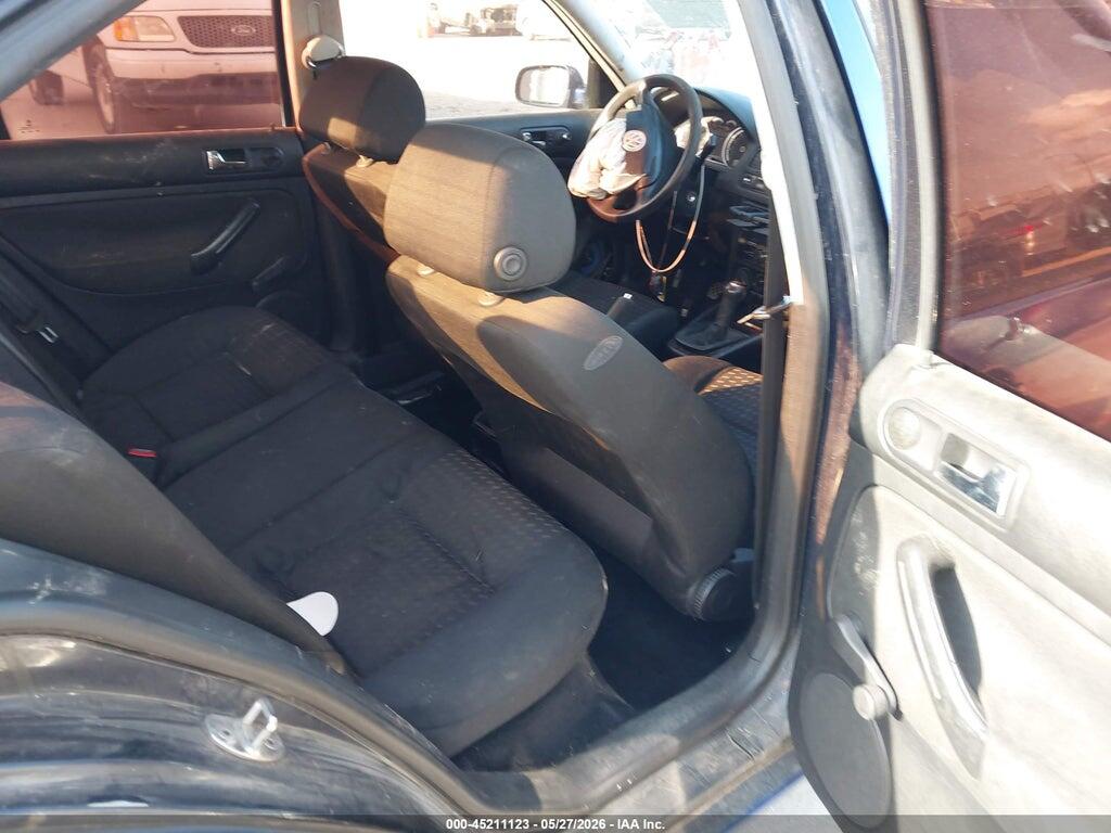 3VWRC29M0YM116627 2000 VOLKSWAGEN JETTA photo no. 8