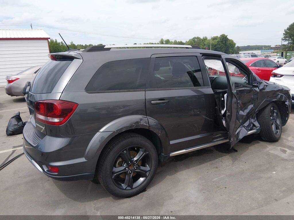 3C4PDCGG2JT305821 2018 DODGE JOURNEY photo no. 4