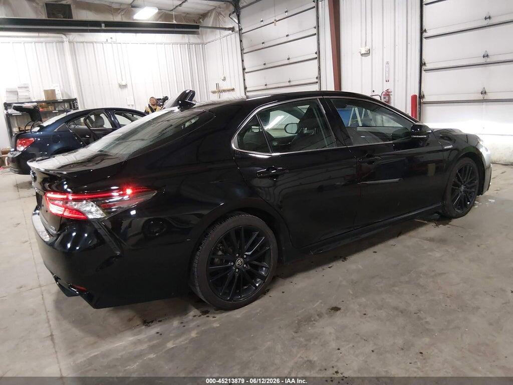 4T1K31AK3MU561129 2021 TOYOTA CAMRY photo no. 4