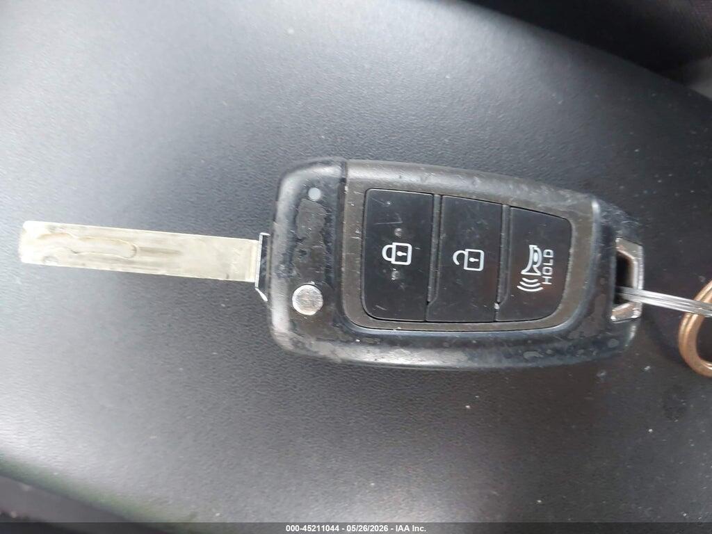 KMHRC8A32PU213469 2023 HYUNDAI VENUE photo no. 11
