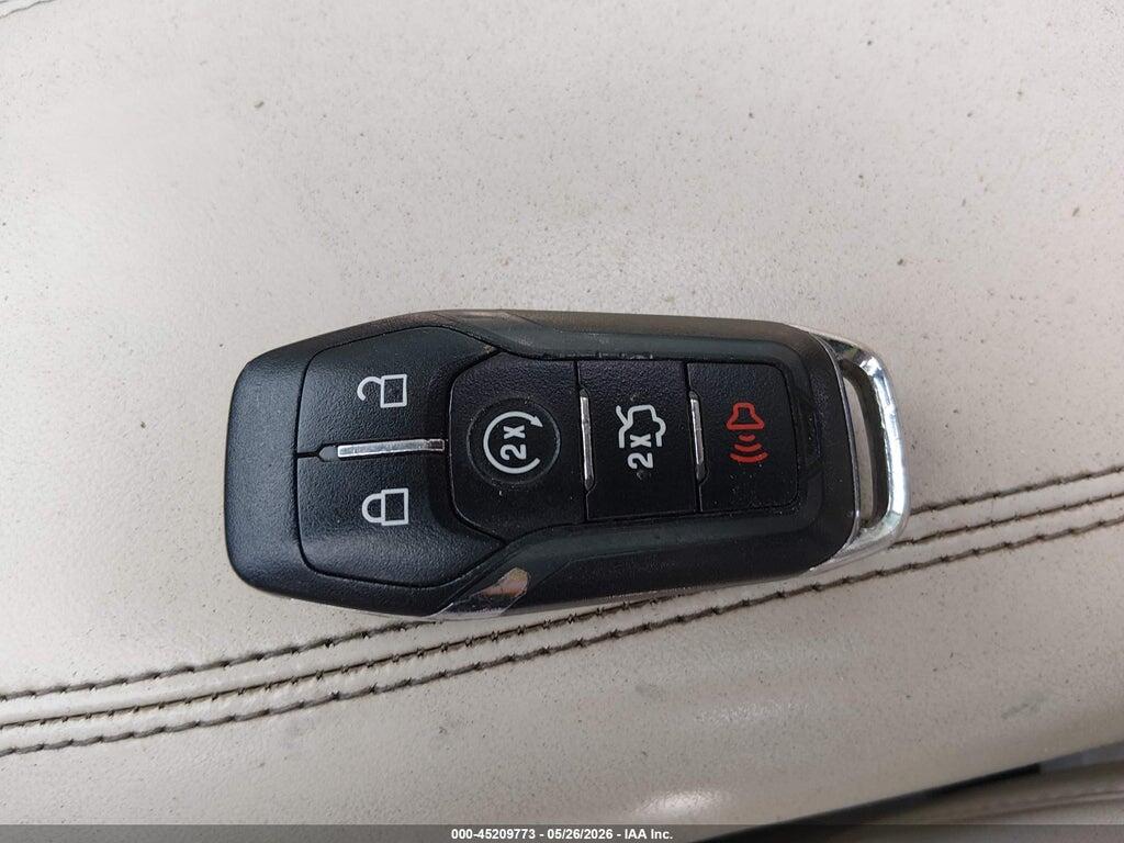 5LMCJ2C90GUJ19033 2016 LINCOLN MKC photo no. 11