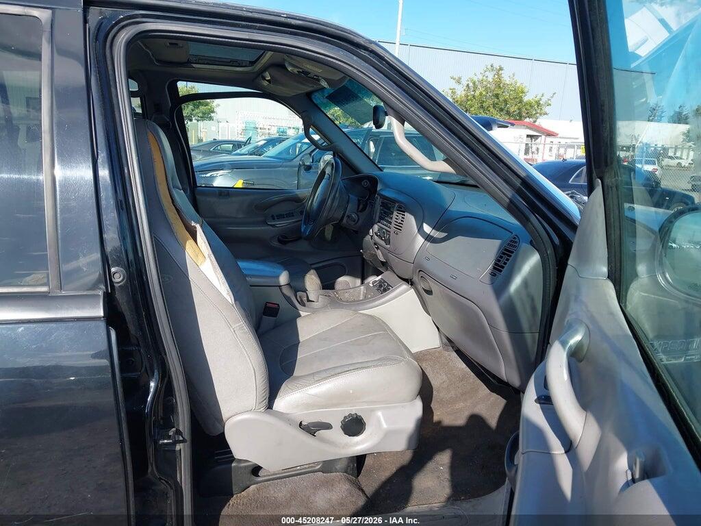 1FMEU16W21LB76569 2001 FORD EXPEDITION photo no. 5