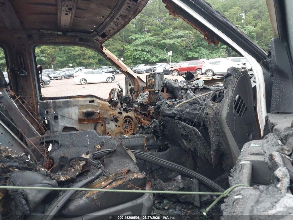 1FT7W2BT4DEB45812 2013 FORD F-250 photo no. 5