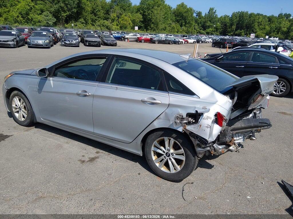 5NPEB4AC1BH186895 2011 HYUNDAI SONATA photo no. 3