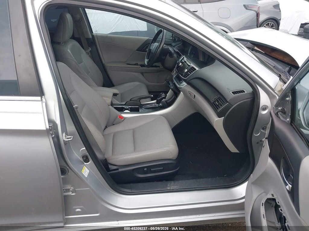 1HGCR2F81DA038818 2013 HONDA ACCORD photo no. 5