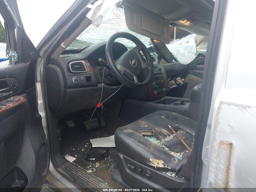 1GNSCBE05DR258916 2013 CHEVROLET TAHOE photo no. 5