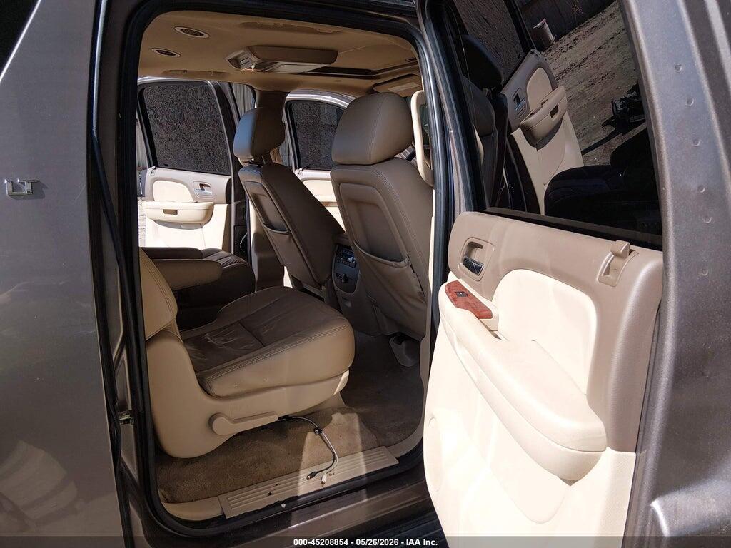 1GNSCJE09BR312631 2011 CHEVROLET SUBURBAN 1500 photo no. 8