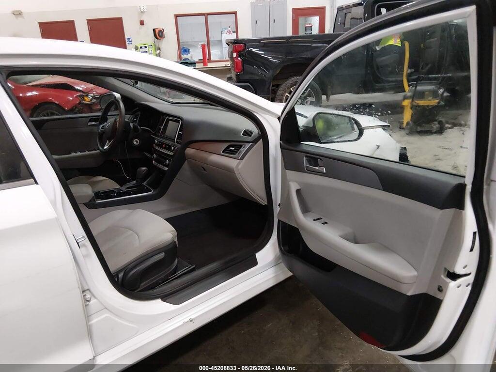 5NPE24AF1KH819681 2019 HYUNDAI SONATA photo no. 5