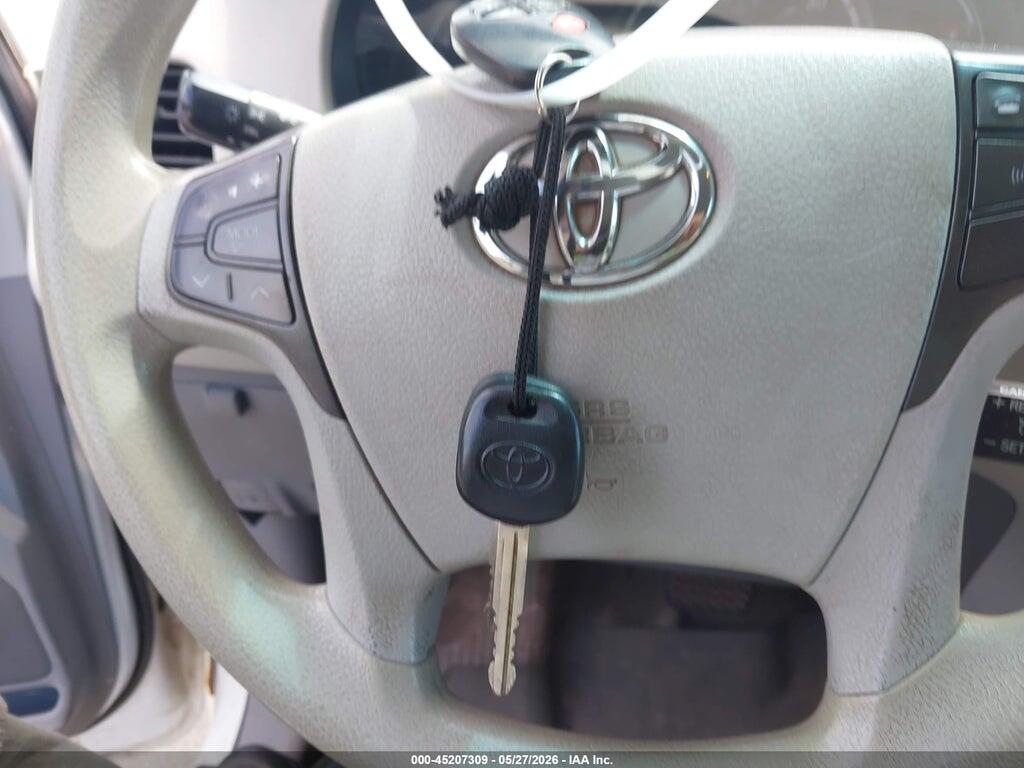 5TDKK3DC3DS340111 2013 TOYOTA SIENNA photo no. 11