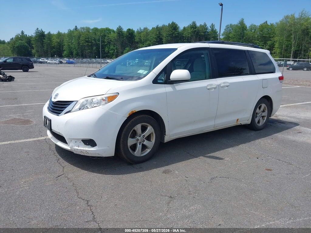 5TDKK3DC3DS340111 2013 TOYOTA SIENNA photo no. 2