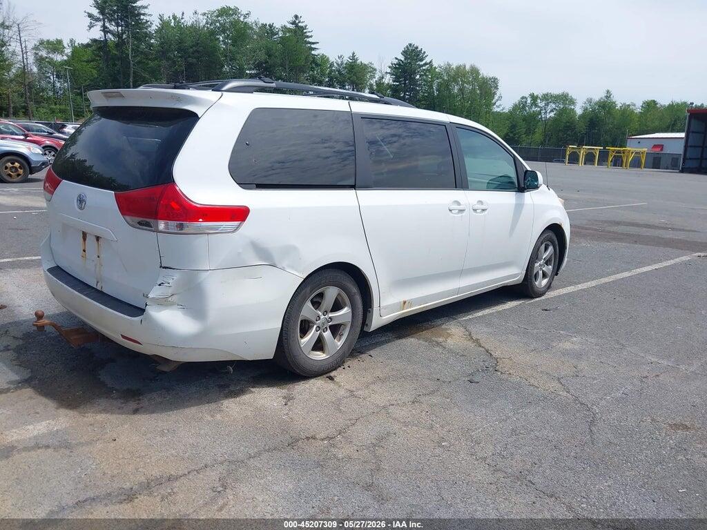 5TDKK3DC3DS340111 2013 TOYOTA SIENNA photo no. 4