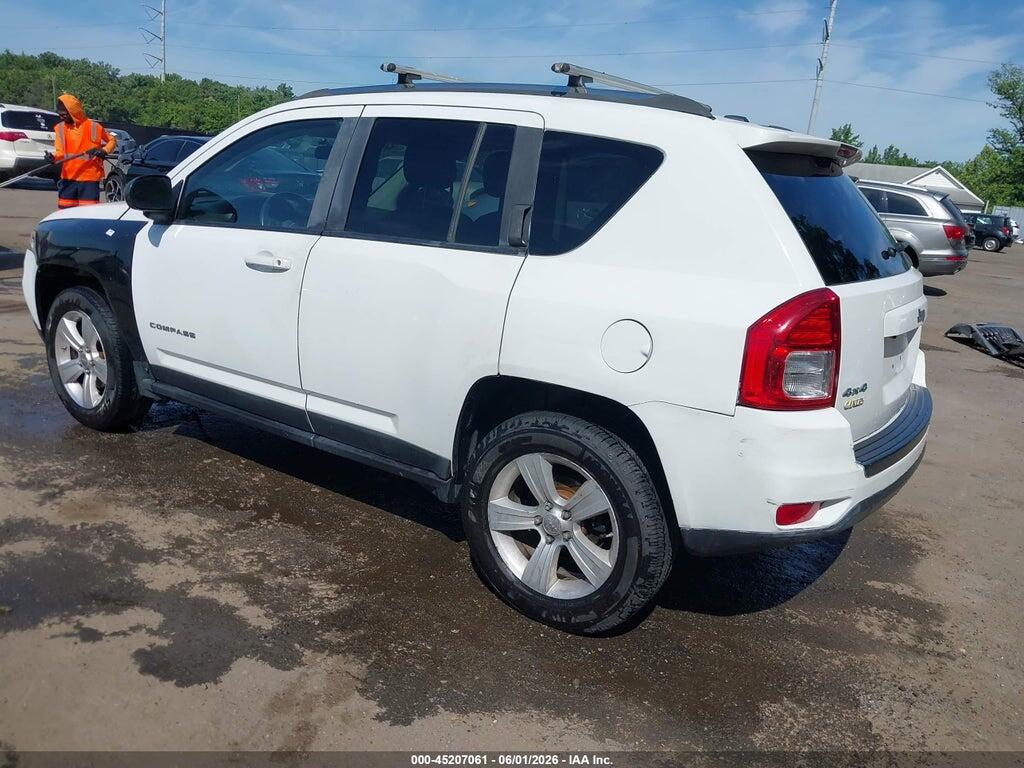 1C4NJDEB7CD638344 2012 JEEP COMPASS photo no. 3