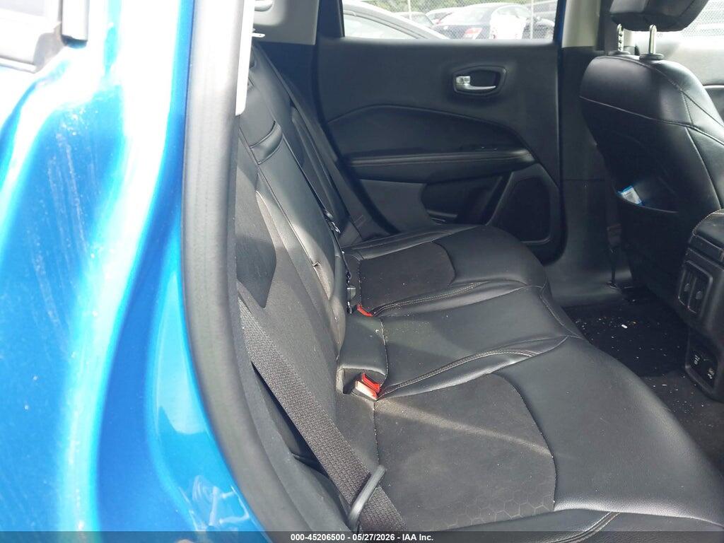 3C4NJDBB2JT436085 2018 JEEP COMPASS photo no. 8