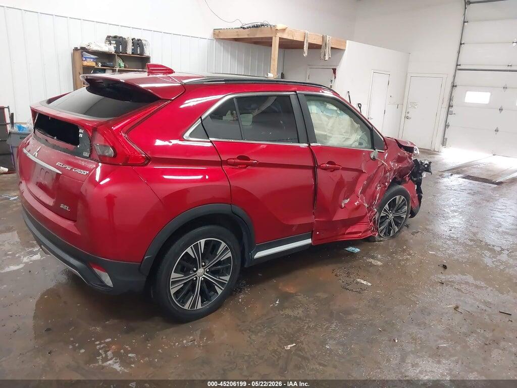 JA4AT5AA7JZ046643 2018 MITSUBISHI ECLIPSE CROSS photo no. 4