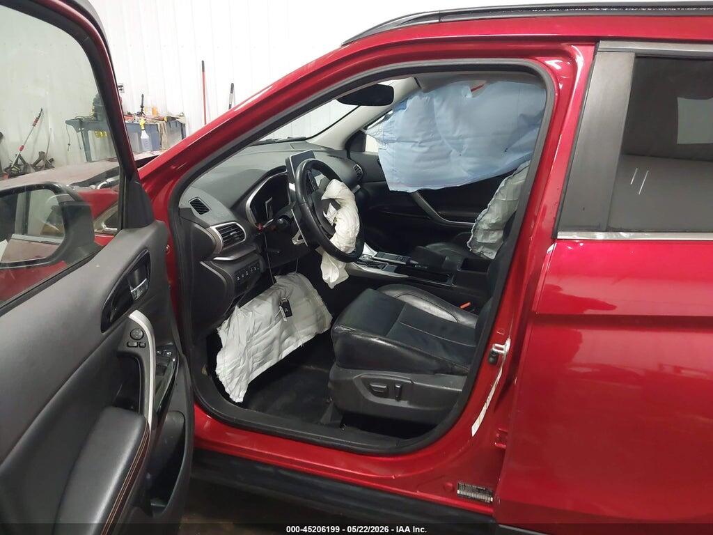 JA4AT5AA7JZ046643 2018 MITSUBISHI ECLIPSE CROSS photo no. 5