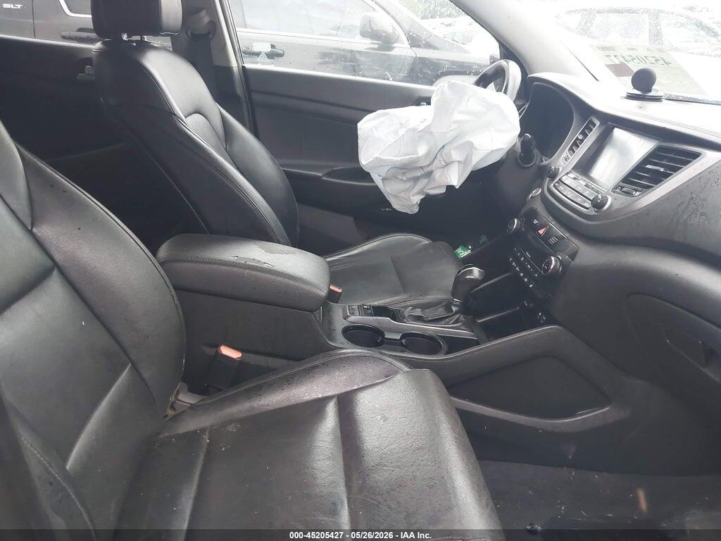 KM8J33A44HU415952 2017 HYUNDAI TUCSON photo no. 5