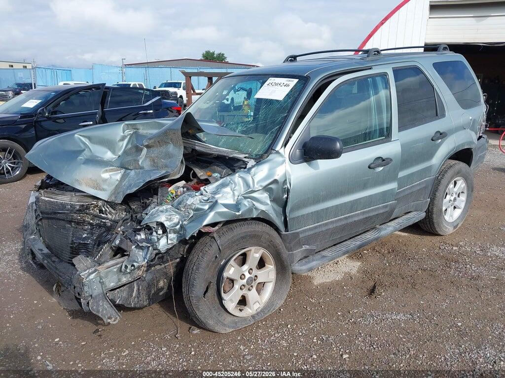 1FMYU03135KD40102 2005 FORD ESCAPE photo no. 2