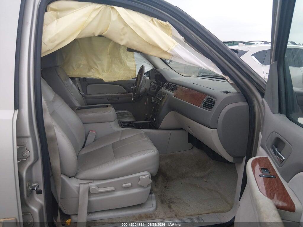 1GKFC16078R110943 2008 GMC YUKON XL 1500 photo no. 5