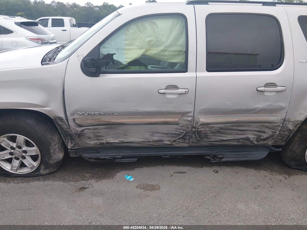 1GKFC16078R110943 2008 GMC YUKON XL 1500 photo no. 6