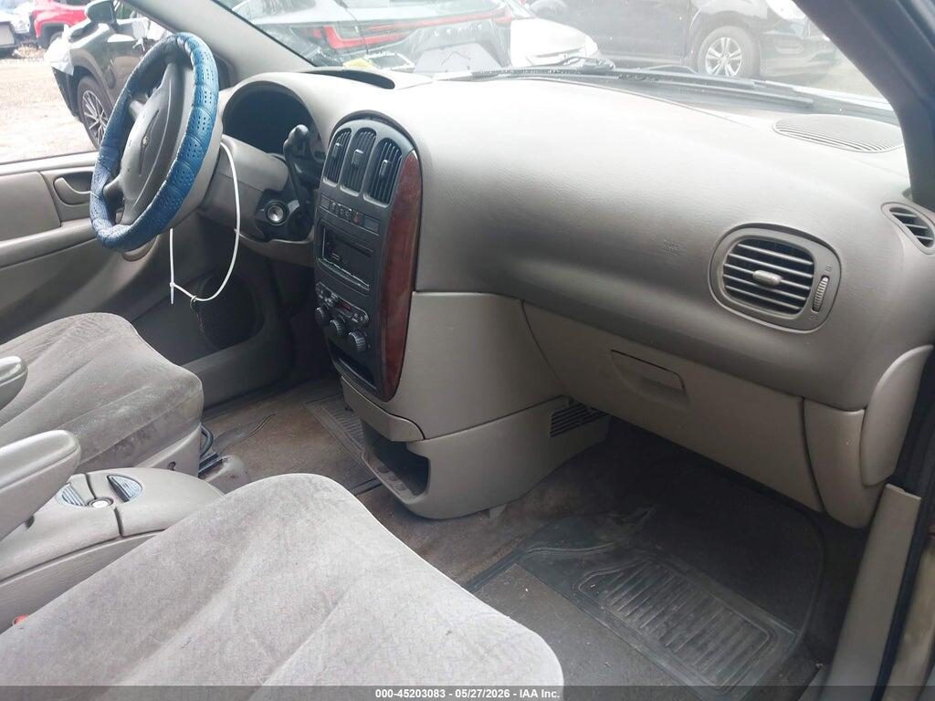 2C4GP44312R785501 2002 CHRYSLER TOWN & COUNTRY photo no. 5