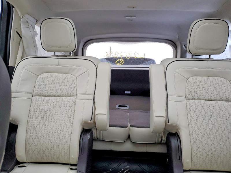 2023 LINCOLN AVIATOR BLACK LABEL — Фото 10 из 13
