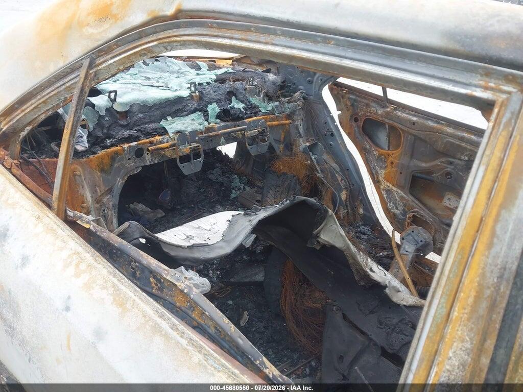 4T4BF1FK6DR303158 2013 TOYOTA CAMRY photo no. 8