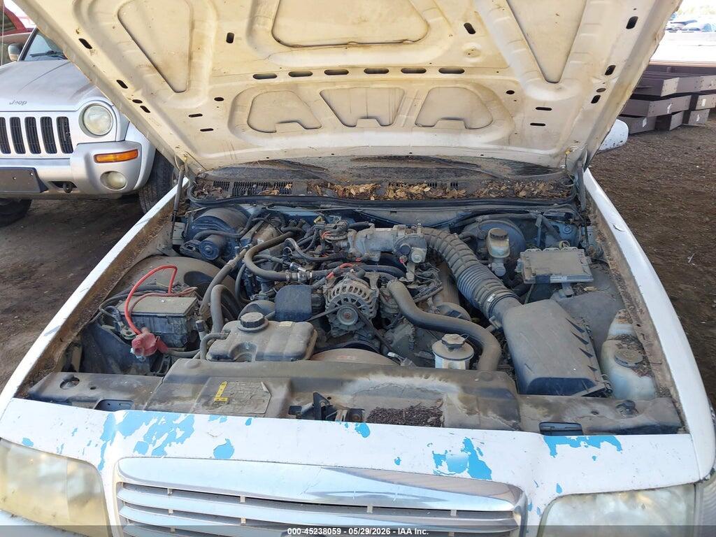 2FAFP71W95X111405 2005 FORD CROWN VICTORIA photo no. 10