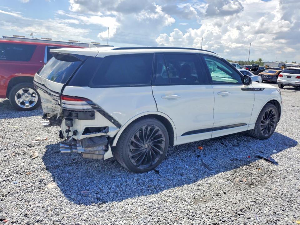 2023 LINCOLN AVIATOR RESERVE — Фото 3 из 13