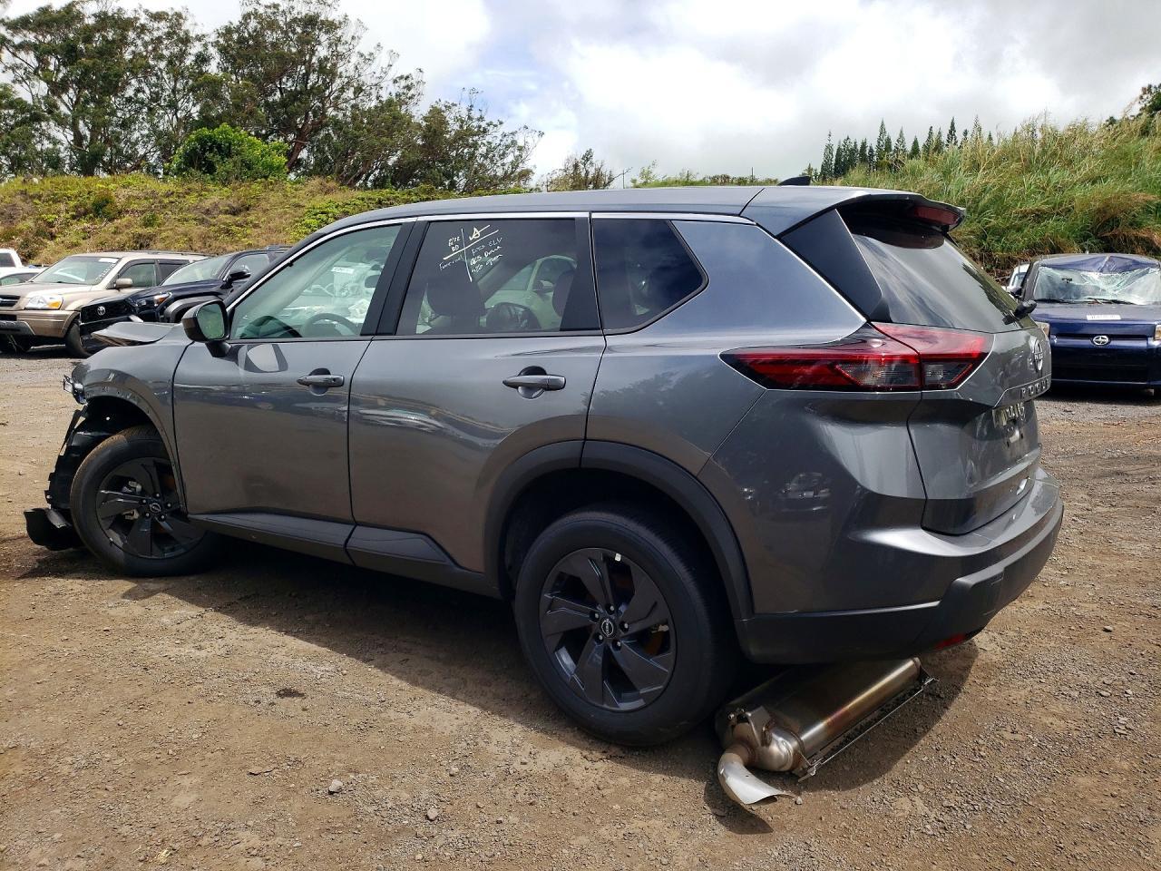 2026 NISSAN ROGUE SV — Фото 2 из 13