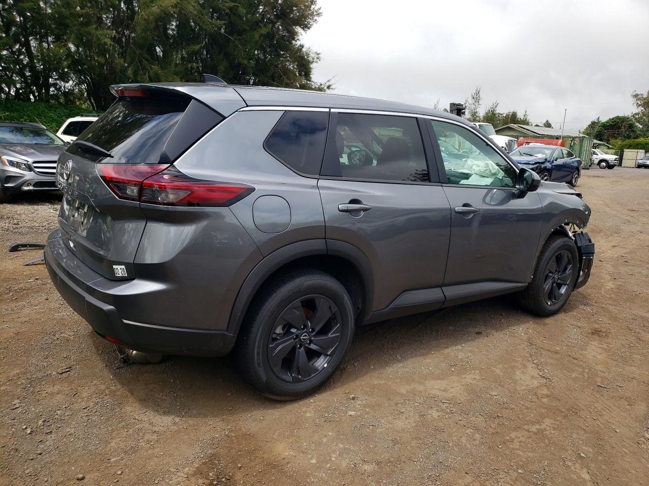 2026 NISSAN ROGUE SV — Фото 3 из 13