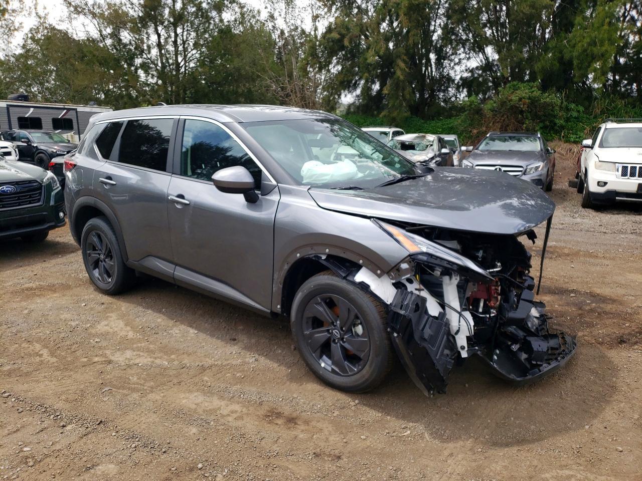 2026 NISSAN ROGUE SV — Фото 4 из 13