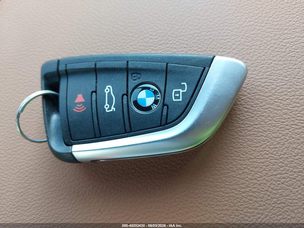 3MW89CW00S8F00229 2025 BMW 330I photo no. 11