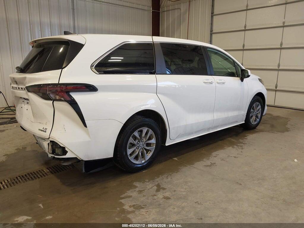 5TDKRKEC7RS196977 2024 TOYOTA SIENNA photo no. 4