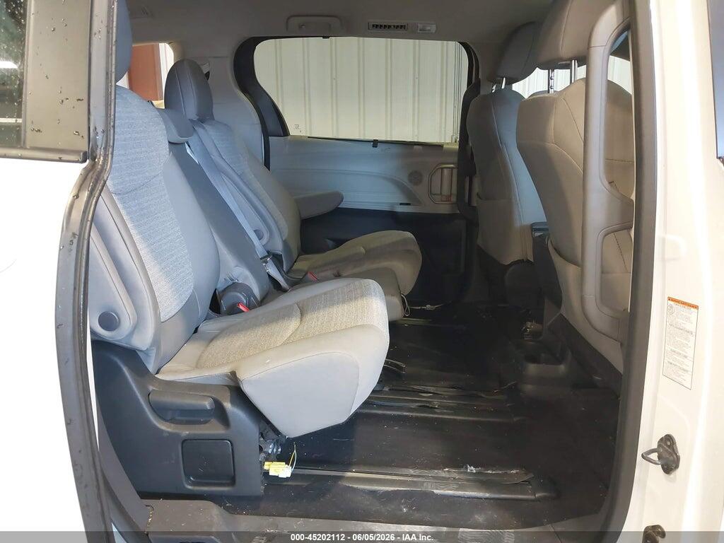 5TDKRKEC7RS196977 2024 TOYOTA SIENNA photo no. 8