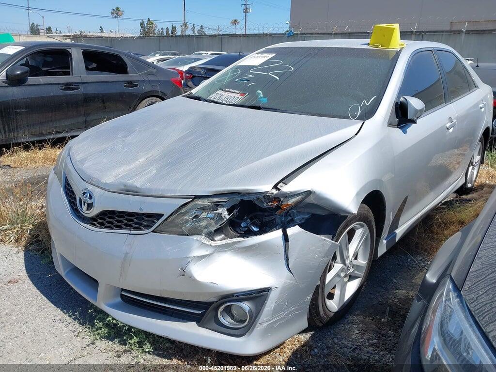 4T1BF1FK3EU326487 2014 TOYOTA CAMRY photo no. 2