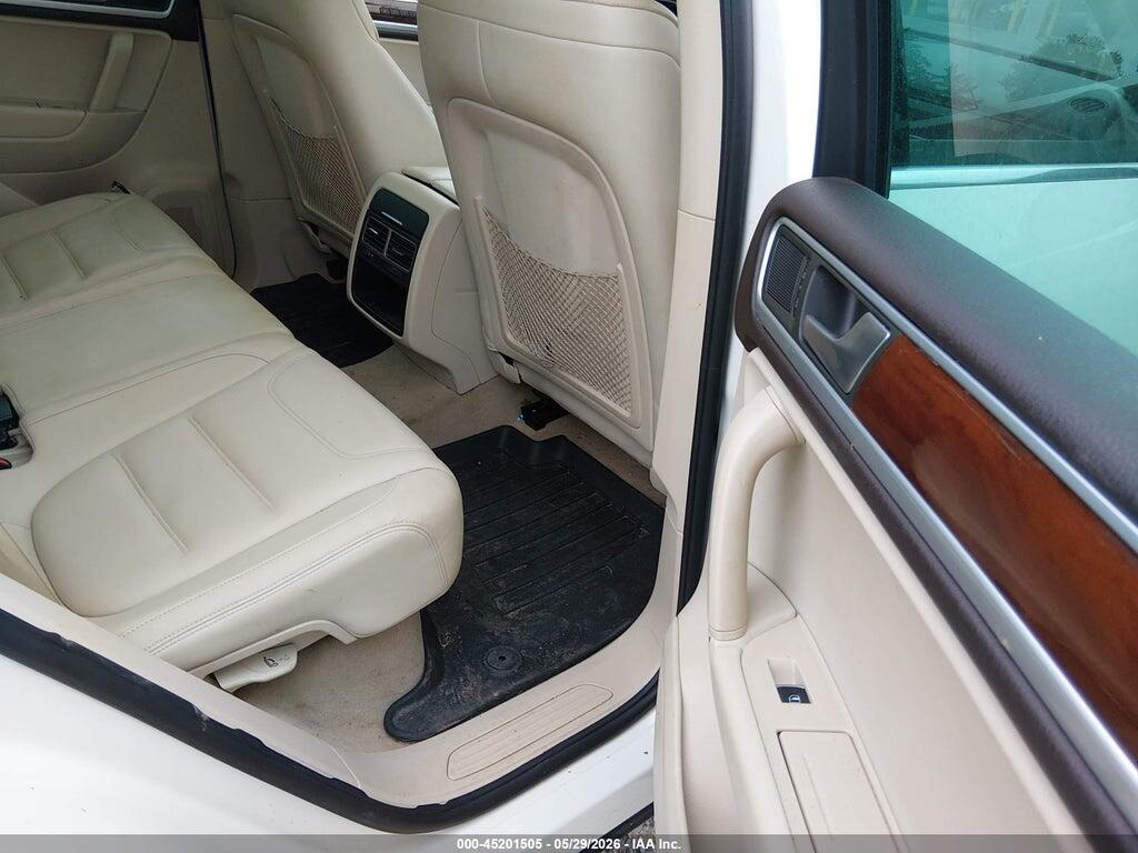 WVGFK9BP9BD003912 2011 VOLKSWAGEN TOUAREG photo no. 8