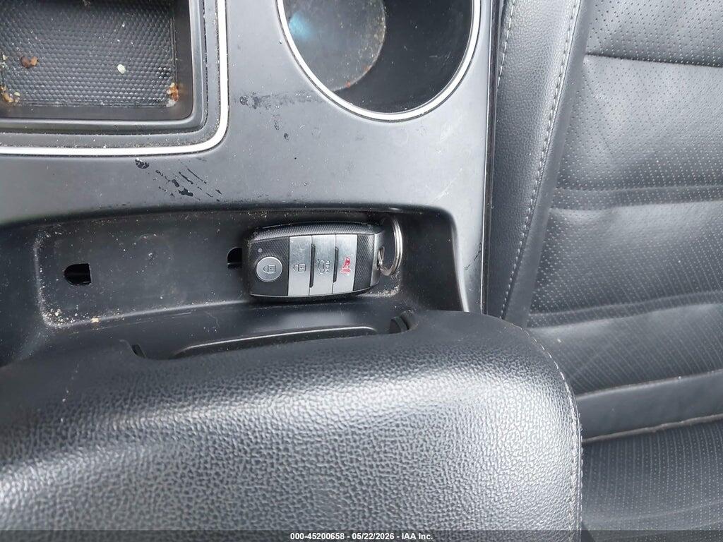 5XYPHDA14HG274670 2017 KIA SORENTO photo no. 11