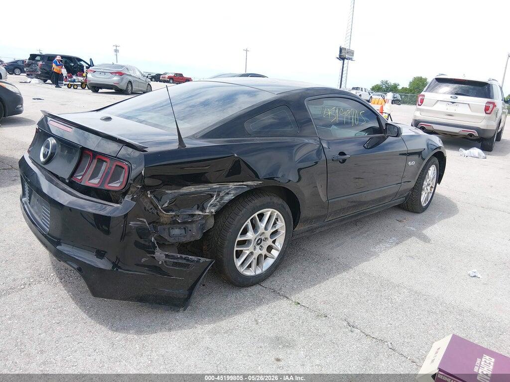 1ZVBP8CF4D5211033 2013 FORD MUSTANG photo no. 4