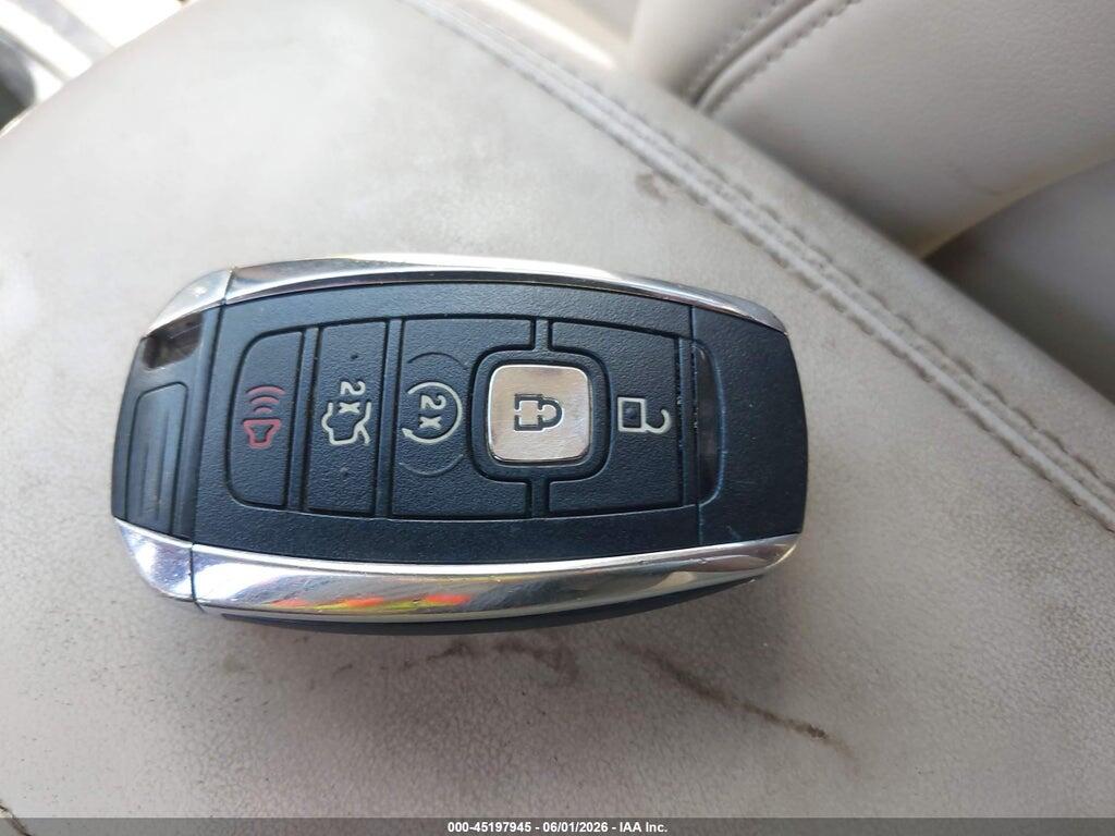 5LMCJ3D91HUL71881 2017 LINCOLN MKC photo no. 11