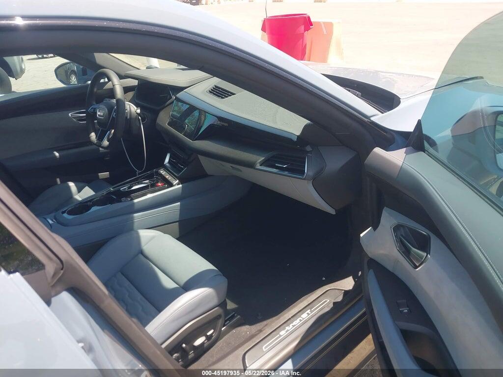 WAUFJBFW1R7004641 2024 AUDI E-TRON GT photo no. 5