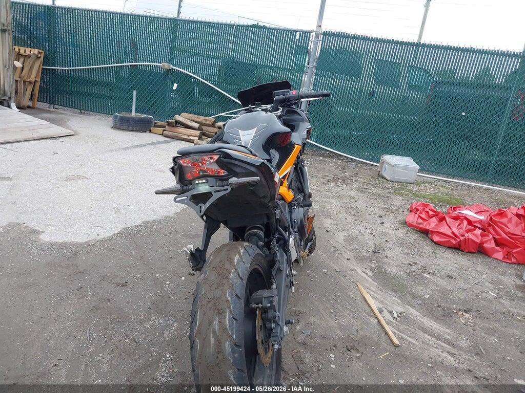 JKAEXEK17KDA30416 2019 KAWASAKI EX650 photo no. 6