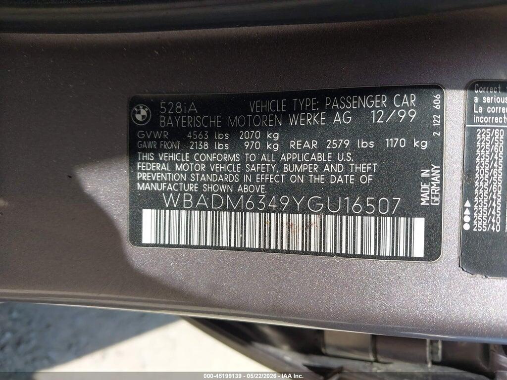 WBADM6349YGU16507 2000 BMW 528IA photo no. 9