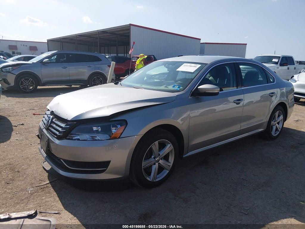 1VWBP7A32DC021102 2013 VOLKSWAGEN PASSAT photo no. 2