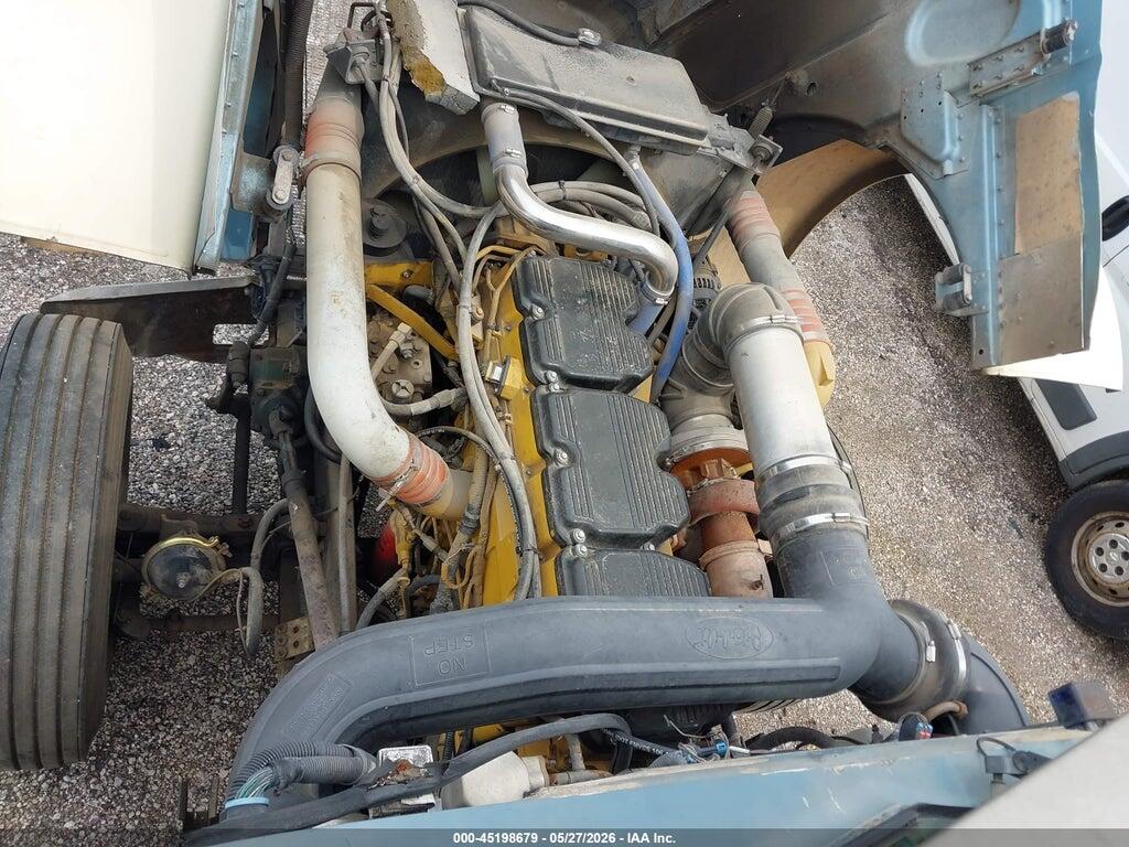 1XP5DB9X51D528390 2001 PETERBILT 379 photo no. 9