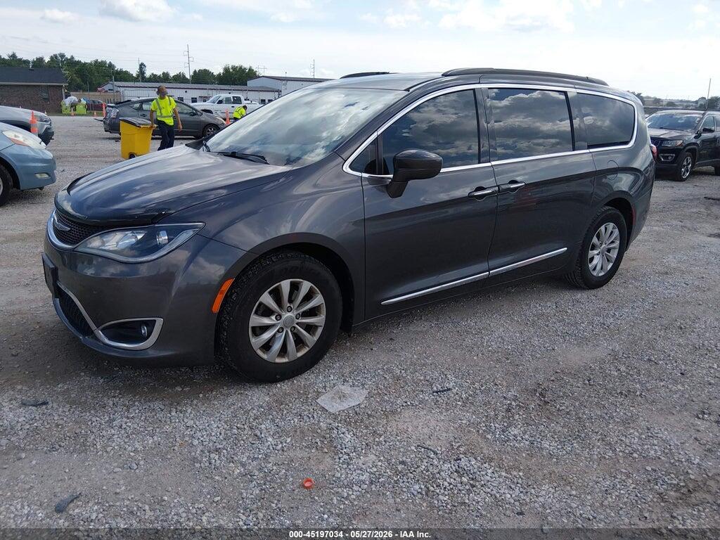 2C4RC1BG5HR667663 2017 CHRYSLER PACIFICA photo no. 2