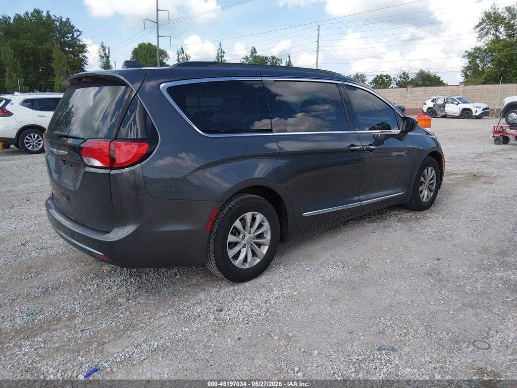 2C4RC1BG5HR667663 2017 CHRYSLER PACIFICA photo no. 4